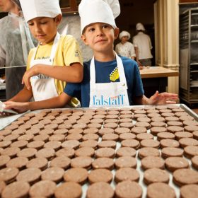 Falstaff Junior Kekse backen mit Kinder Demel Backstube